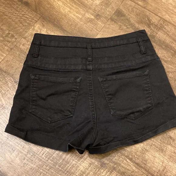 High waisted shorts - Picture 2 of 2